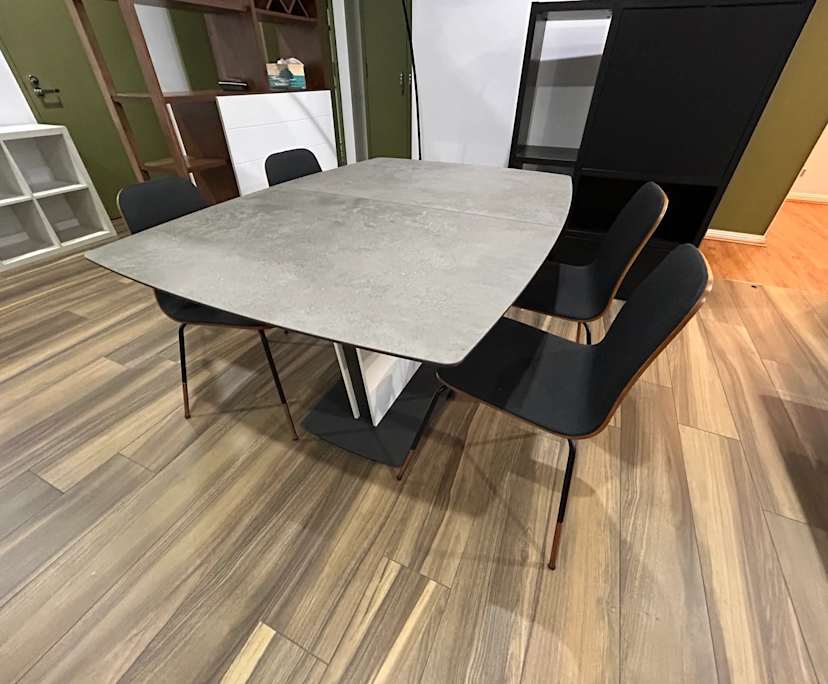 $880, Whole-property, 2 bathrooms, Parramatta NSW 2150