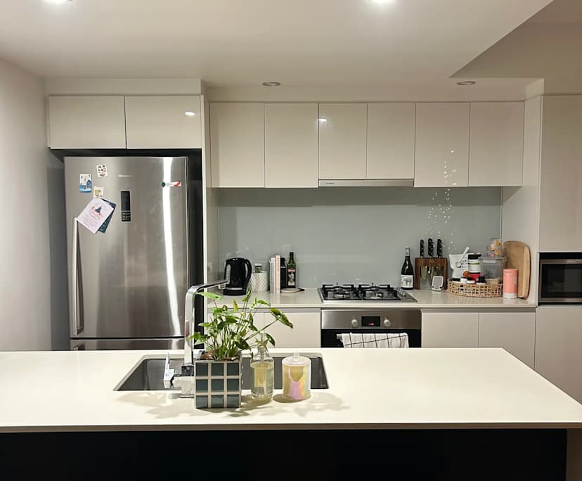 Unfurnished room with ensuite in a flatshare