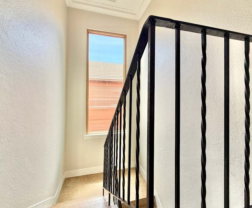 $1,400, Whole-property, 2 bathrooms, Bronte NSW 2024