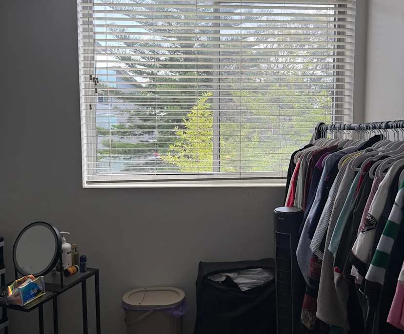 Unfurnished room in a flatshare