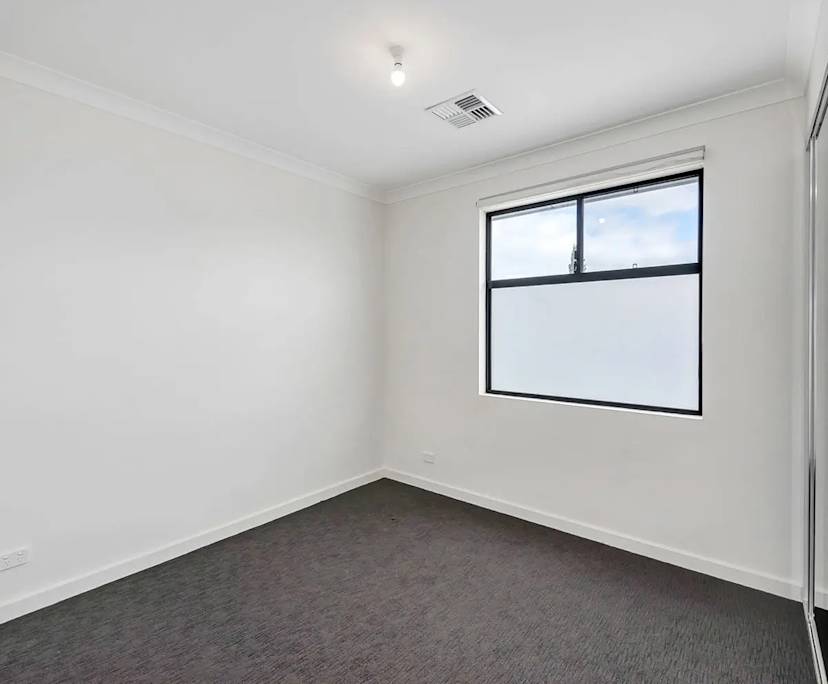 Unfurnished room in a share house