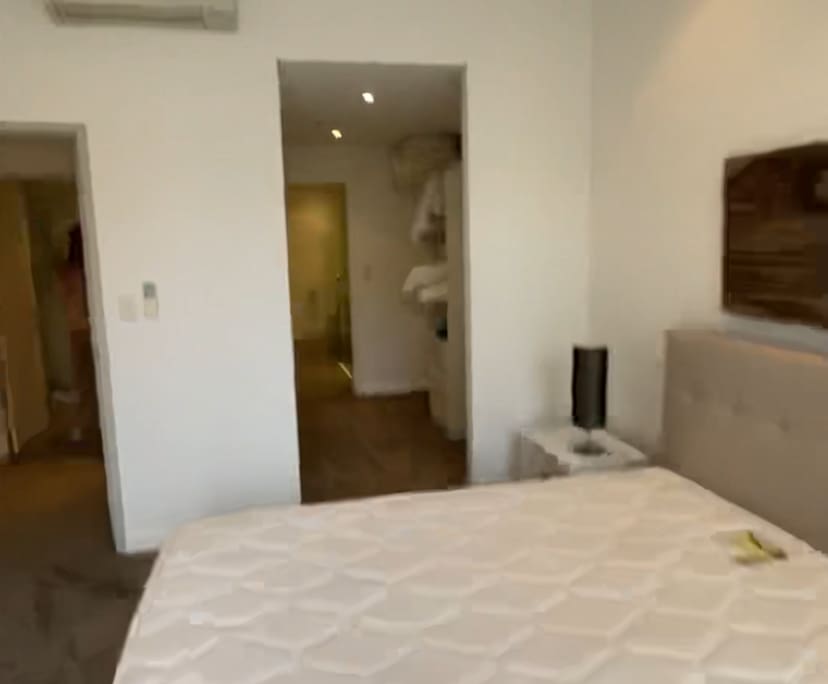 Furnished room with ensuite in a flatshare