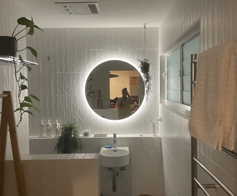 Room for Rent in Avoca Beach, NSW 350, Flexible w...