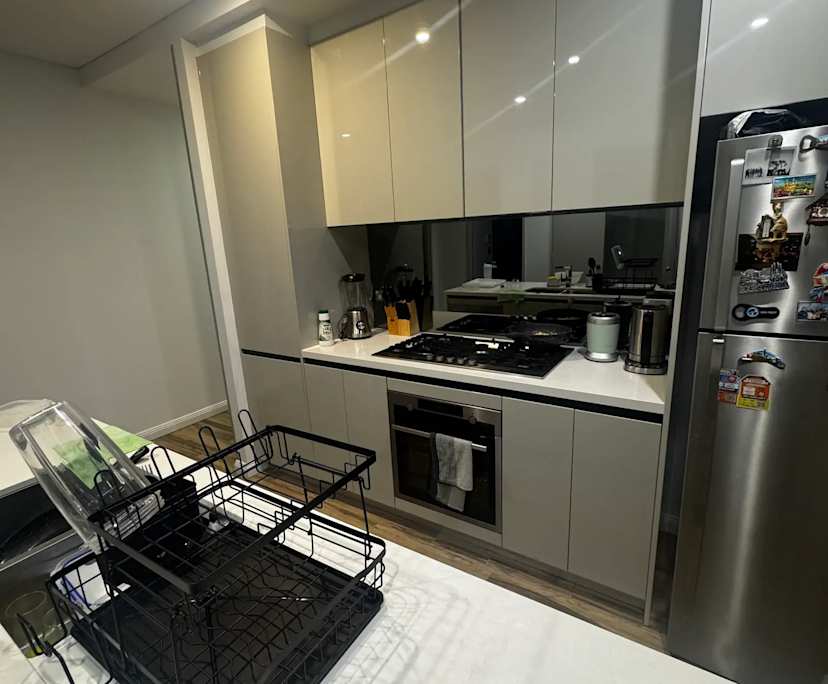 $300, Flatshare, 3 bathrooms, Mascot NSW 2020