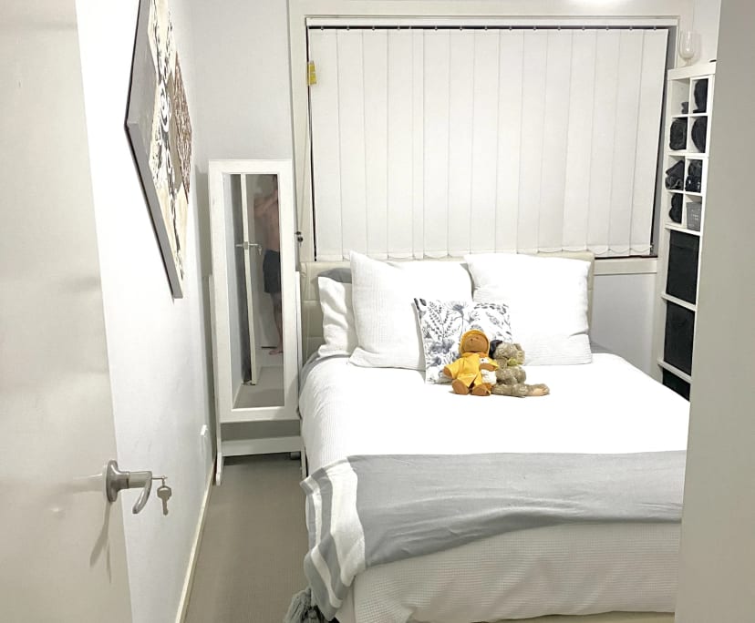 Room in a share house