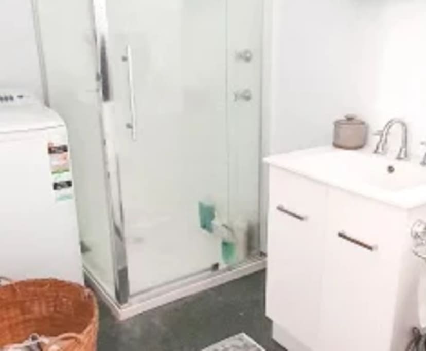 Granny Flat for Rent in Dubbo, NSW 300, Furnished,