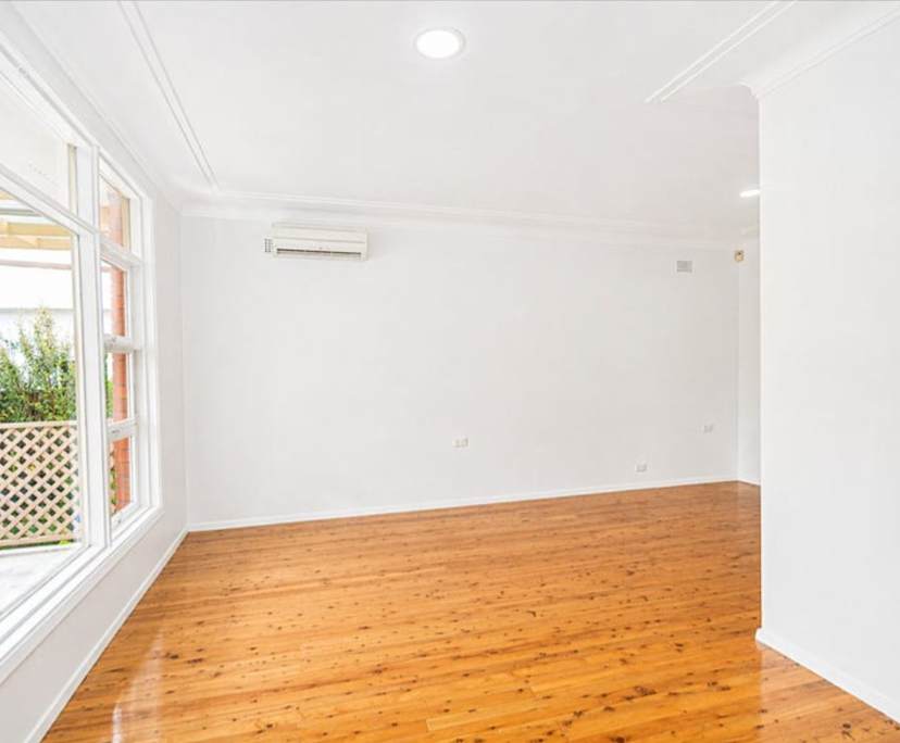 Unfurnished room with own bathroom