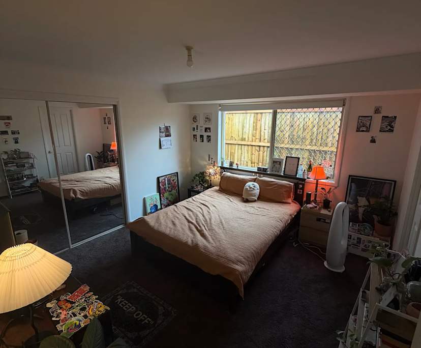 Furnished room in a share house