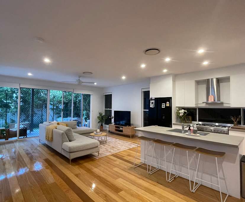 Unfurnished room in a share house
