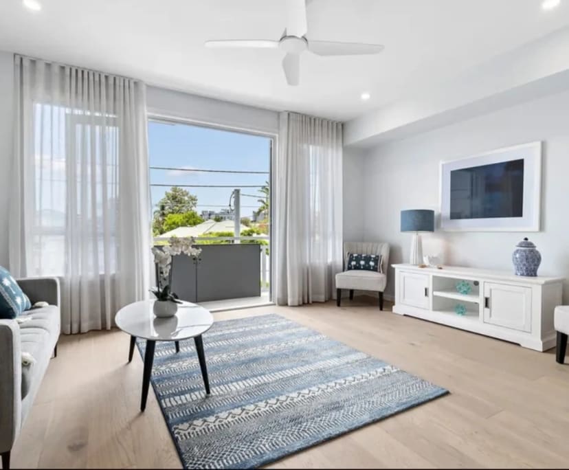 $350, Share-house, 3 bathrooms, Hamilton QLD 4007