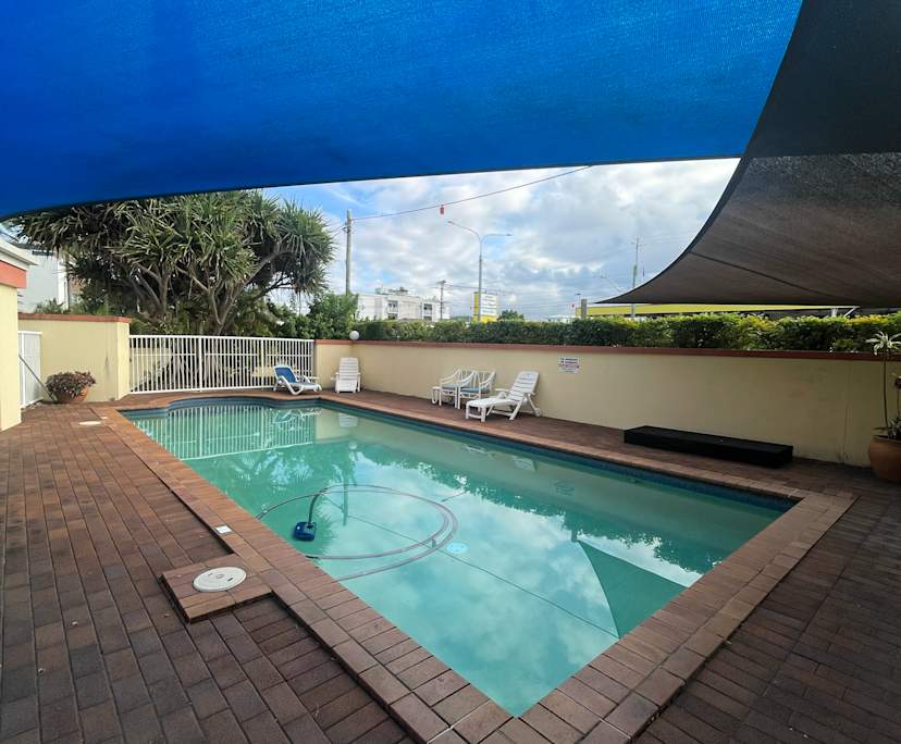 $350, Flatshare, 2 bathrooms, Miami QLD 4220