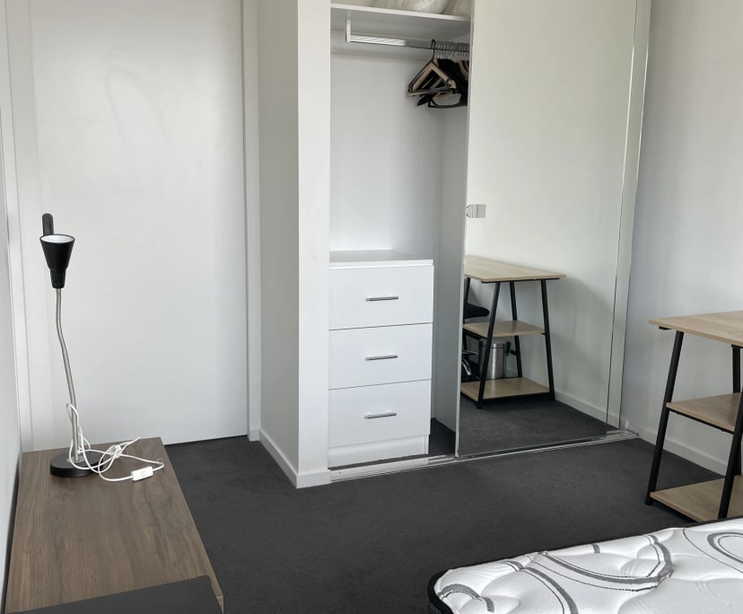 $750, Whole-property, 2 bathrooms, West Melbourne VIC 3003