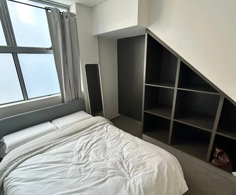 Furnished room in a flatshare