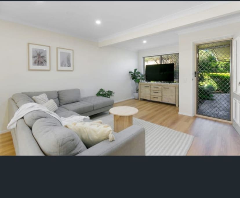 Whole property with 3 rooms for rent
