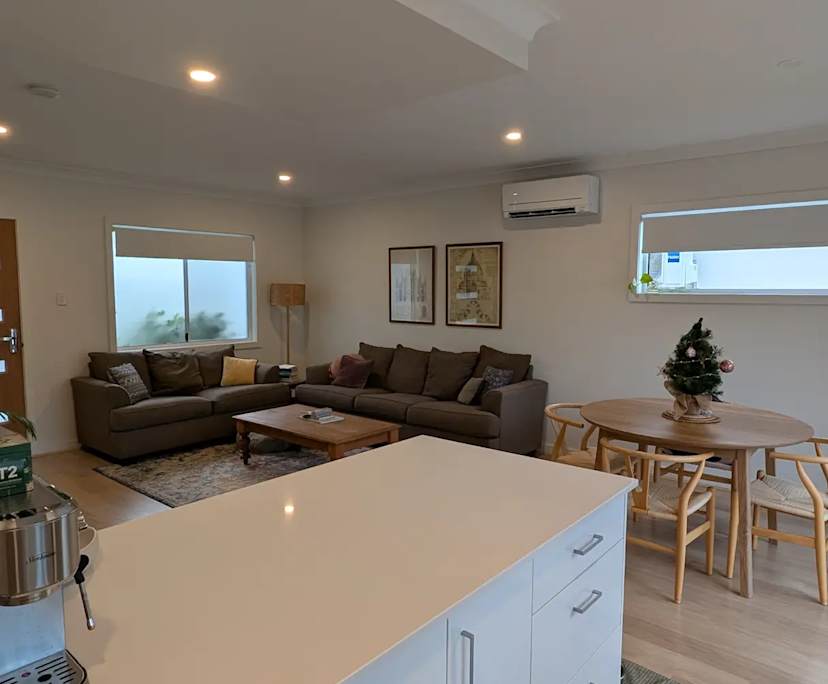 $250, Share-house, 3 bathrooms, Shortland NSW 2307