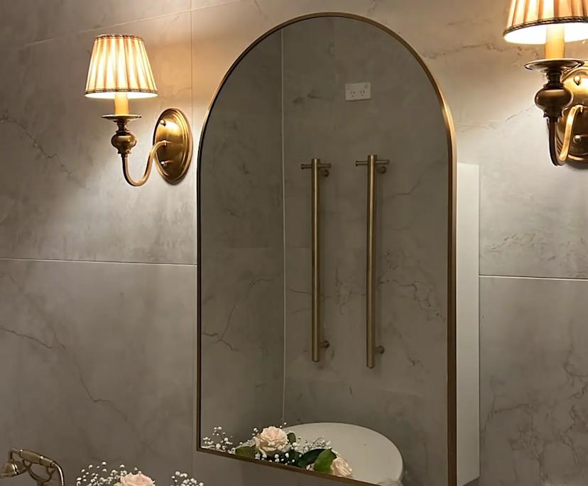 Furnished room with own bathroom