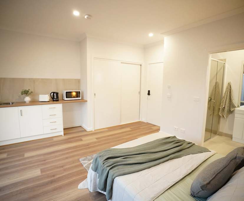 $270, Share-house, 6 bathrooms, Churchill VIC 3842