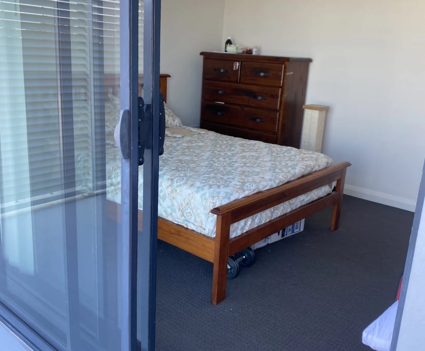 $300, Flatshare, 3 bathrooms, Newtown NSW 2043