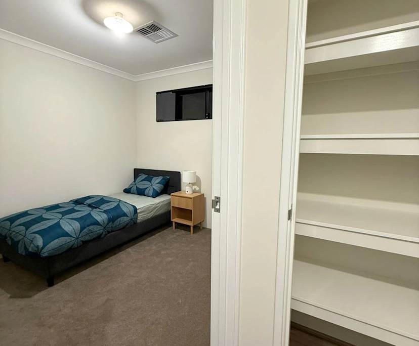 $375, Share-house, 4 bathrooms, Forrestfield WA 6058