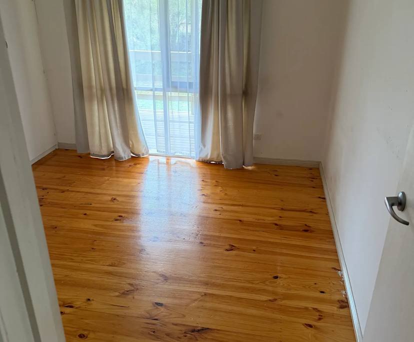 Unfurnished room in a share house