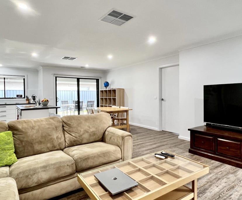 $240, Share-house, 4 bathrooms, Thurgoona NSW 2640