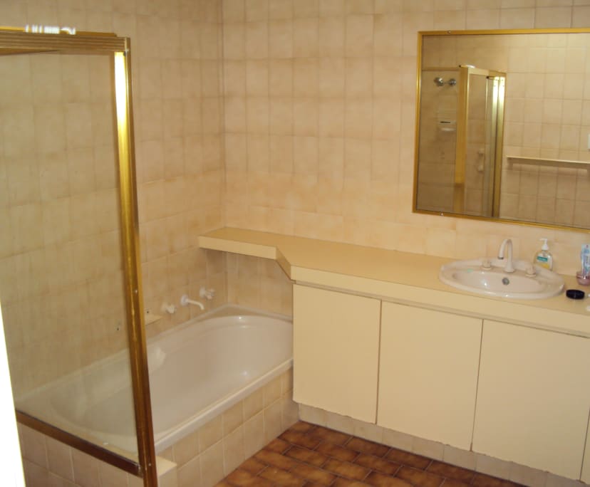 $370, Share-house, 3 bathrooms, Victoria Park WA 6100