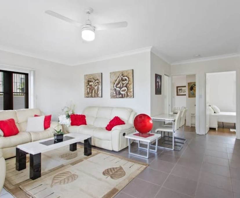 Whole property with 2 rooms for rent