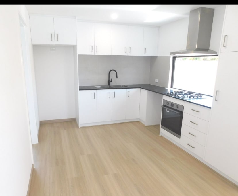 $260, Share-house, 3 rooms, Cloverdale WA 6105, Cloverdale WA 6105