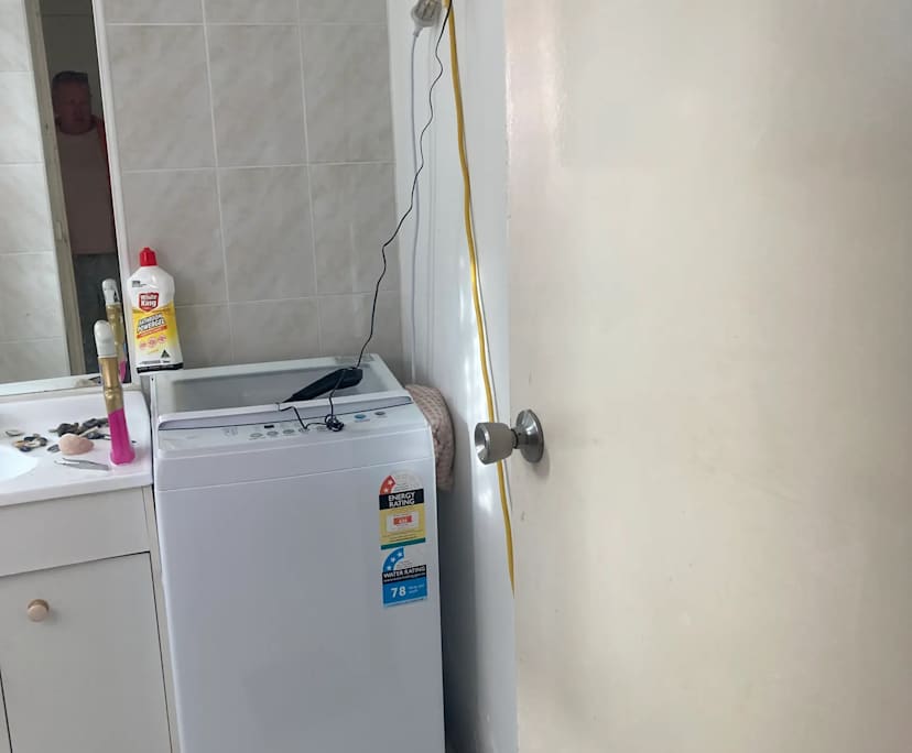 $340, Flatshare, 2 bathrooms, Surfers Paradise QLD 4217