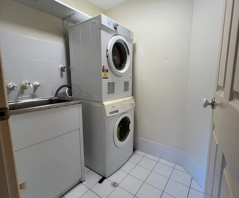 $250, Share-house, 3 bathrooms, Mount Gravatt East QLD 4122