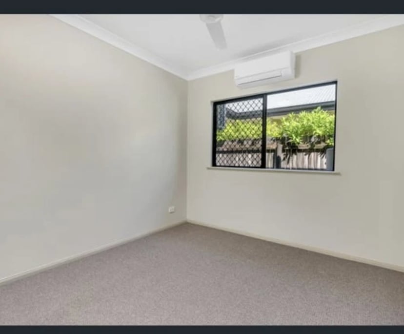 Unfurnished room with own bathroom