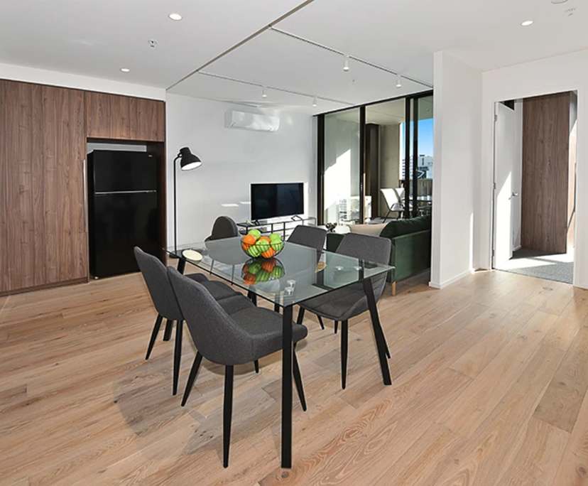 $1,050, Whole-property, 2 bathrooms, Melbourne VIC 3000