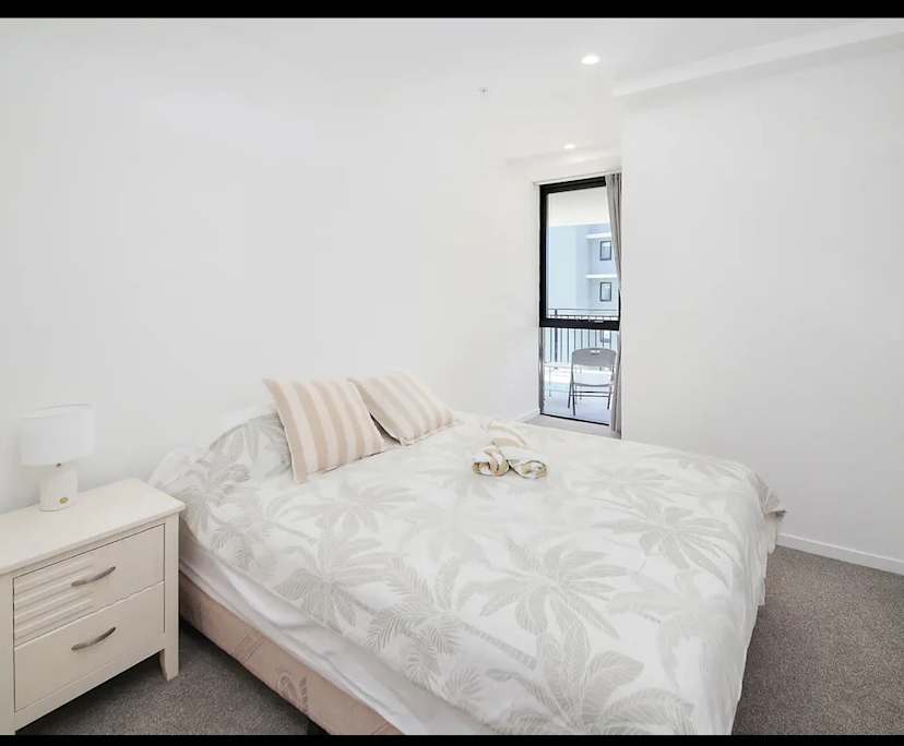 Furnished room with ensuite in a flatshare