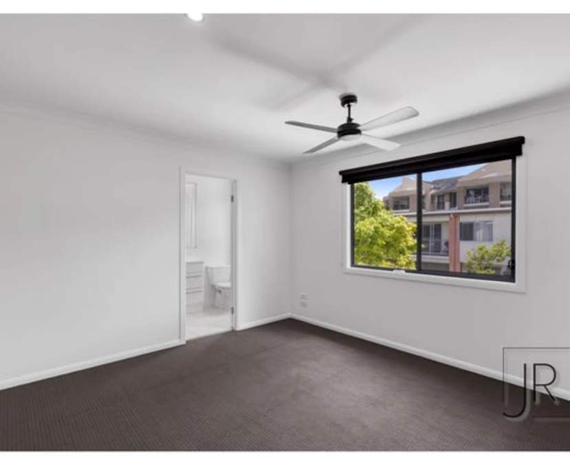 Unfurnished room with ensuite in a share house