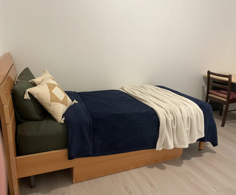 Room in a share house
