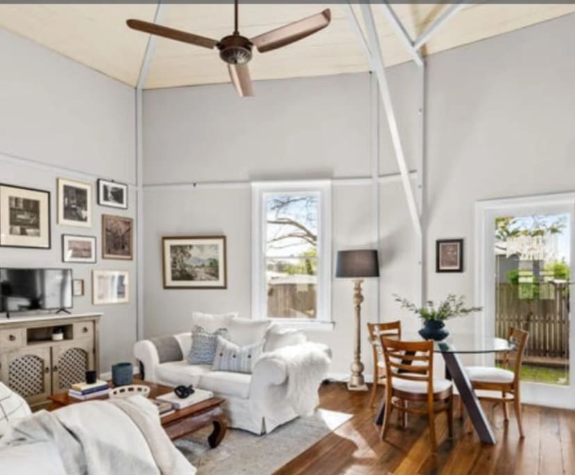 Whole property with 2 rooms for rent