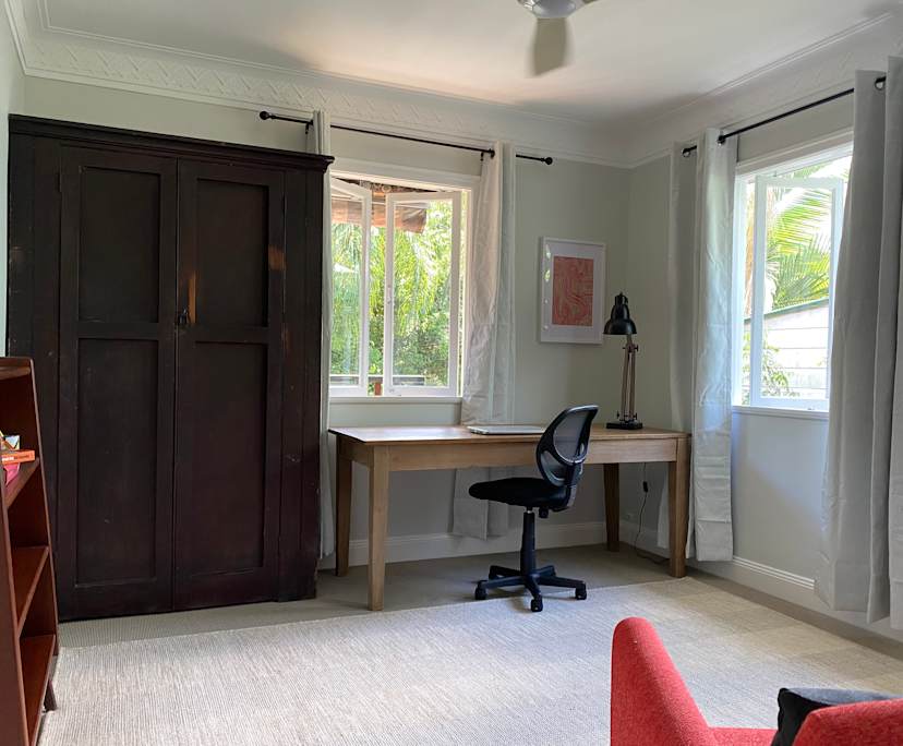 $715, Granny-flat, 1 bathroom, Highgate Hill QLD 4101