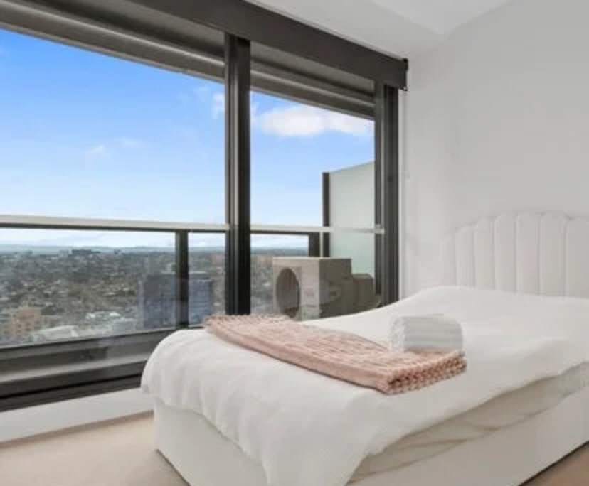 Unfurnished room with own bathroom