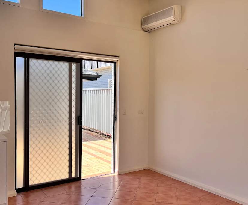 Unfurnished room granny flat for rent