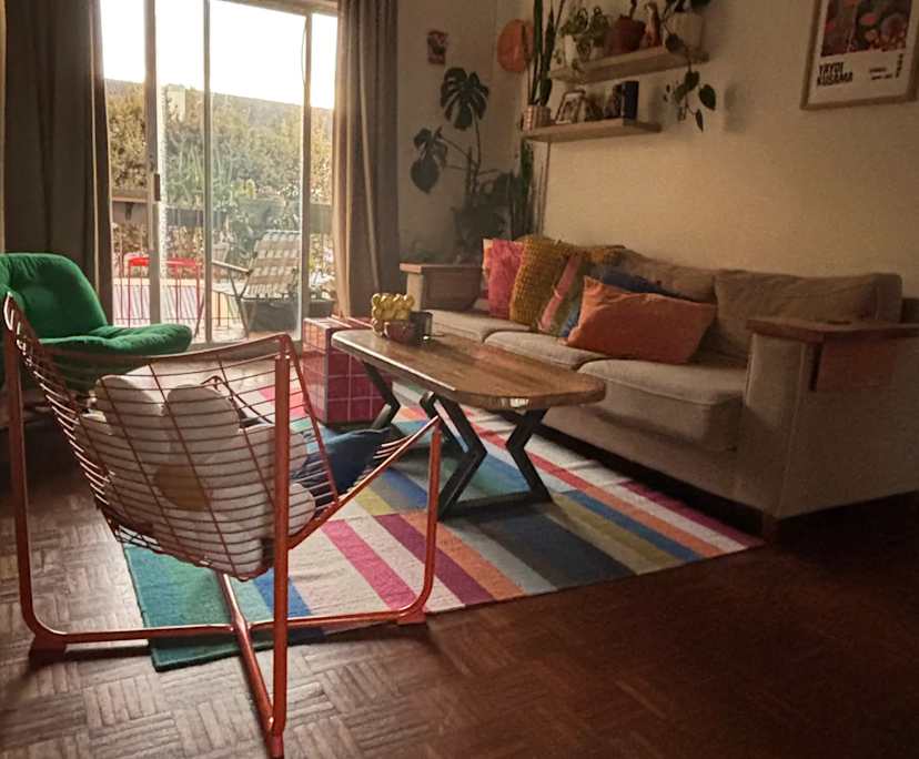 Furnished room in a flatshare