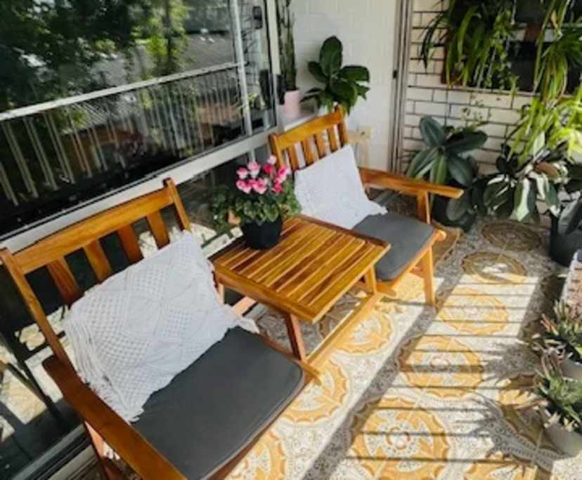 $700, 1-bed, 1 bathroom, Coolangatta QLD 4225