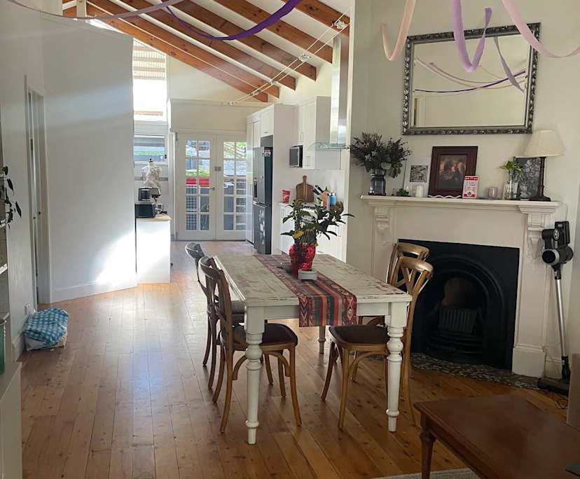 Room in a share house