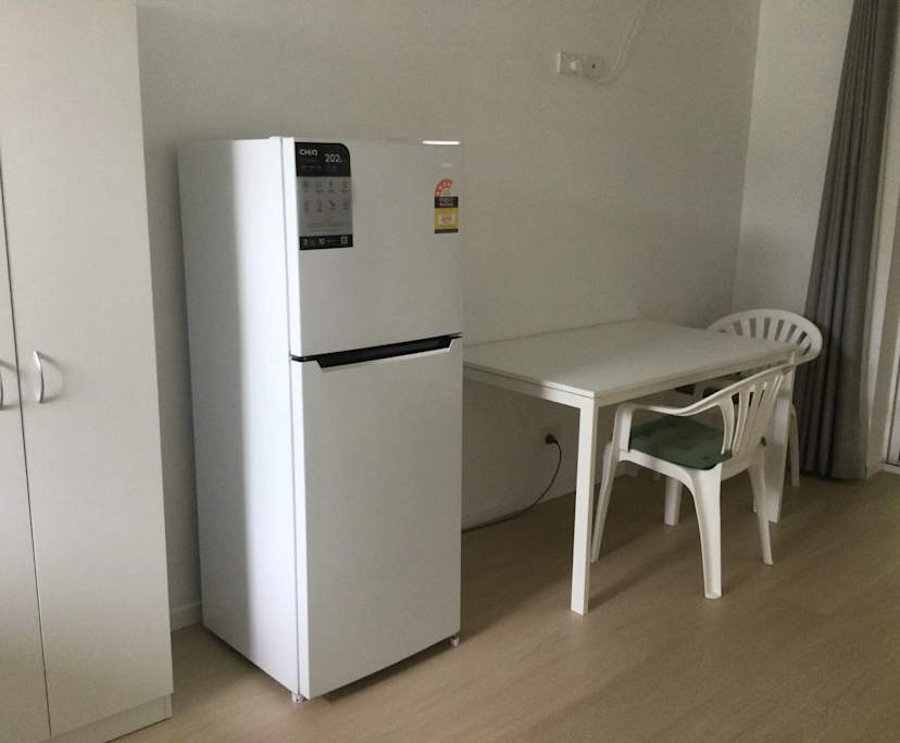 $450, Share-house, 3 bathrooms, Highland Park QLD 4211