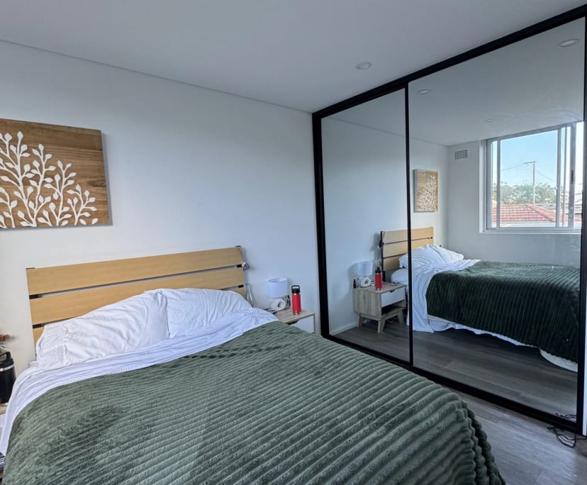 Furnished room in a flatshare