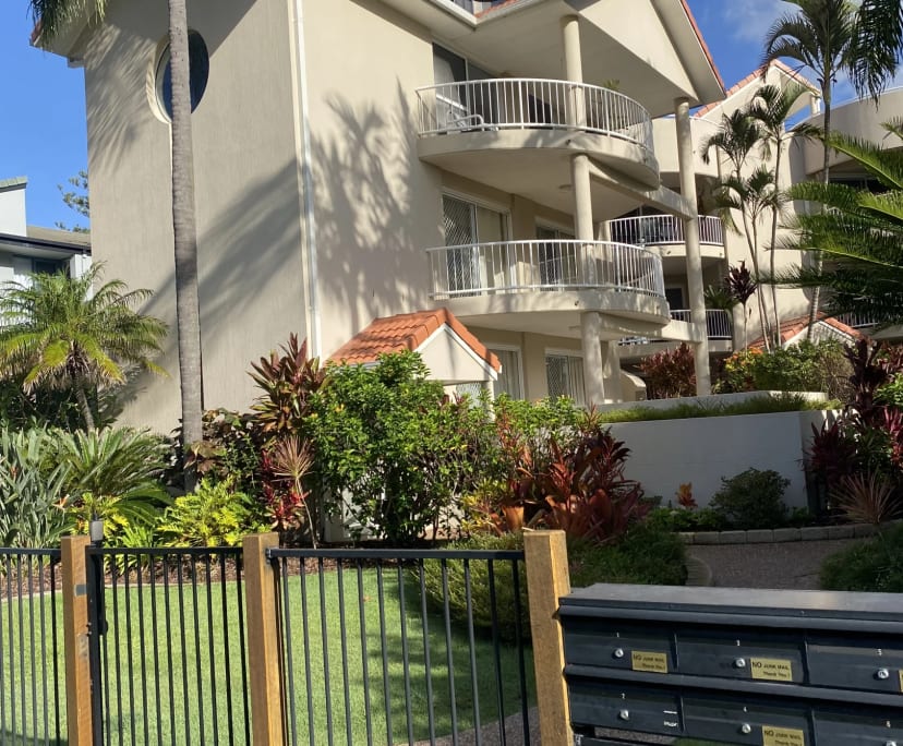 Furnished room with ensuite in a flatshare