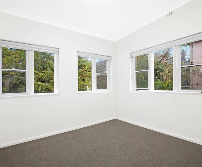 Unfurnished room in a flatshare
