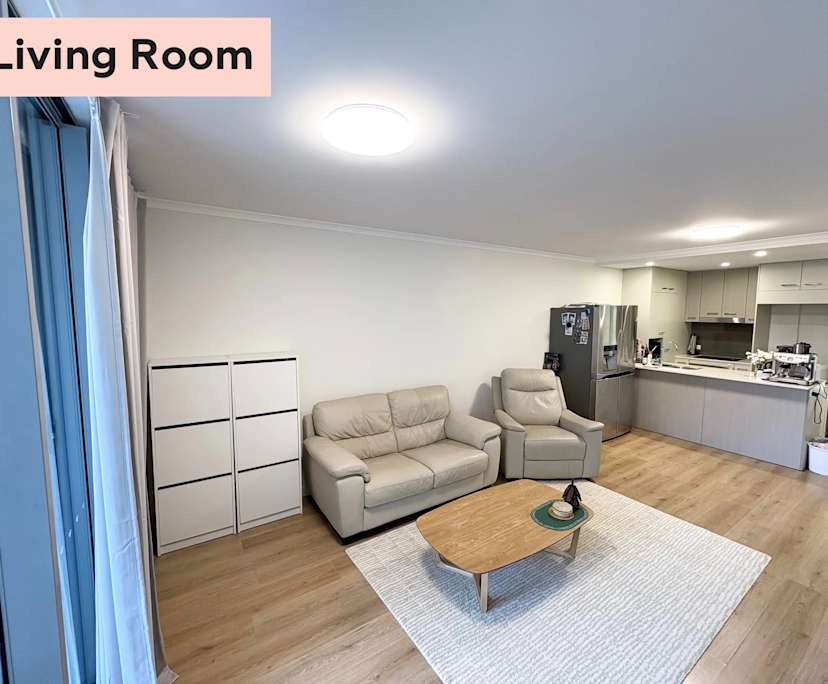 Furnished room in a flatshare