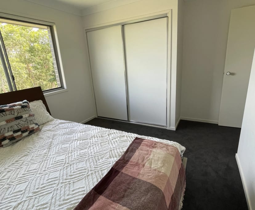 Room for Rent in Oxley, Brisbane 250, Flexible wi...