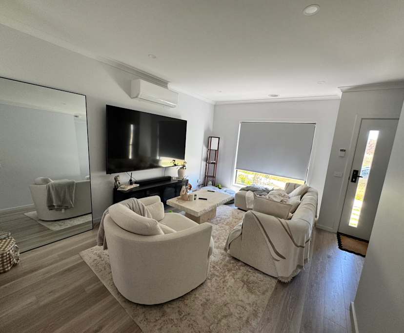 Furnished room with ensuite in a share house