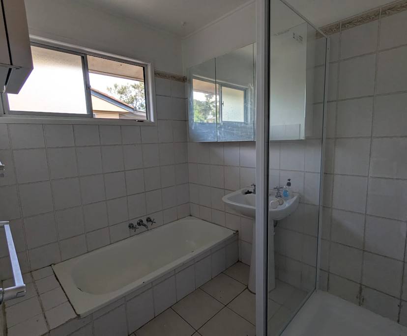$240-300, Student-accommodation, 4 rooms, Kallangur QLD 4503, Kallangur QLD 4503